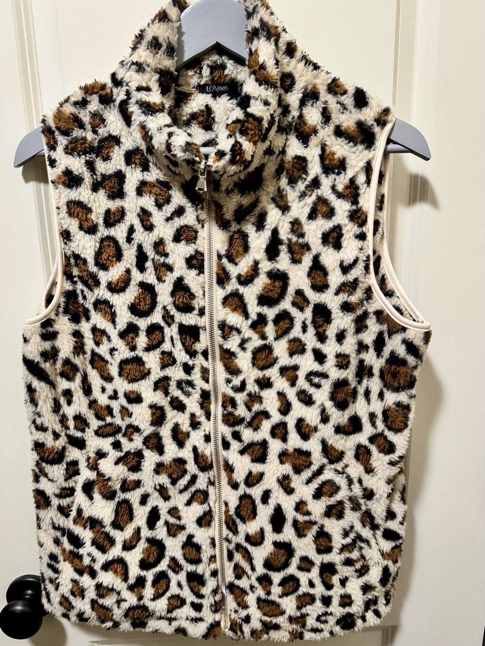 Lomon Leopard Print Fleece Vest - Cream/Tan